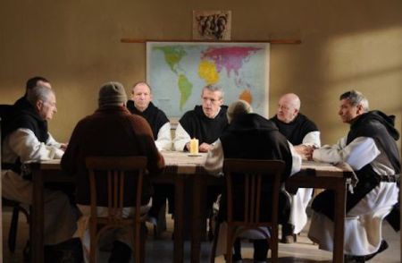 DES HOMMES ET DES DIEUX