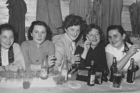 DIE WUNDERSAME VERWANDLUNG DER ARBEITERKLASSE IN AUSLÄNDER