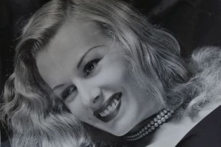 SYRA MARTY - DÄCHLI LENI GOES TO HOLLYWOOD