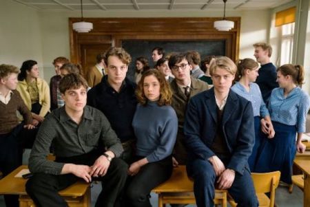 DAS SCHWEIGENDE KLASSENZIMMER