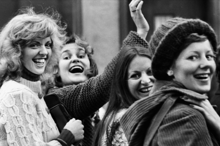 EIN TAG OHNE FRAUEN