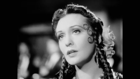 IM SCHATTEN DER TRÄUME