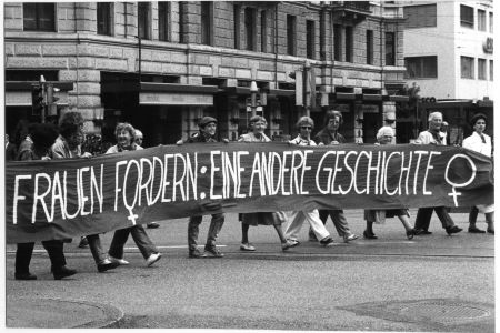 EINE ANDERE GESCHICHTE